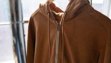 Find the Best Zip-Up Hoodies for Women in Los Angeles, CA